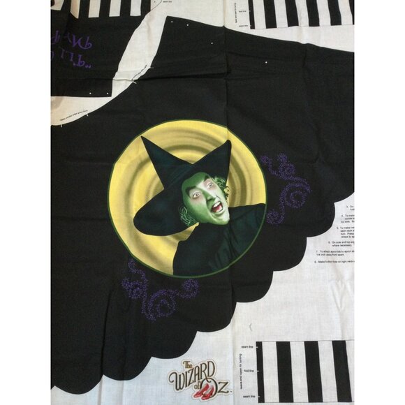Wizard of Oz Fabric Panel And instructions for DIY Wicked Witch Apron Pockets - Picture 6 of 7